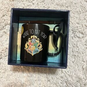 Hogwarts House Crest Mug (Color Change: Hufflepuff)